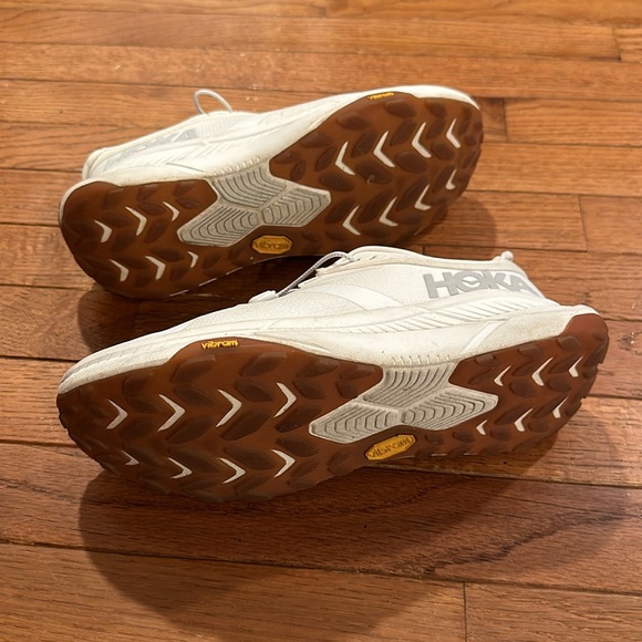 Women’s Hoka Transport Lifestyle shoes. Size 7.5 B - Picture 4 of 10